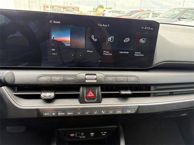 Kia K4 Vehicle Full-screen Gallery Image 12