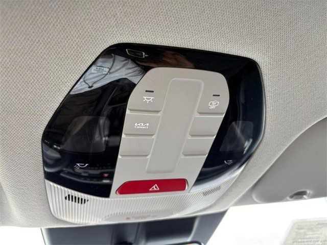 Kia K4 Vehicle Full-screen Gallery Image 17