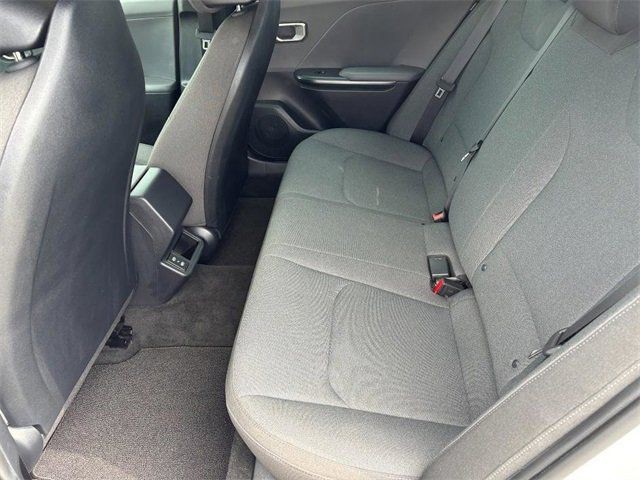 Kia K4 Vehicle Full-screen Gallery Image 23