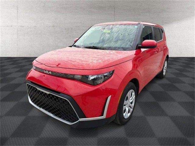 Kia Soul Vehicle Full-screen Gallery Image 02