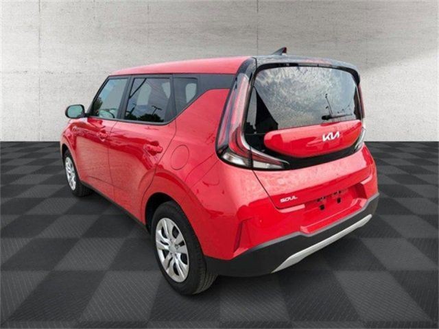 Kia Soul Vehicle Full-screen Gallery Image 05