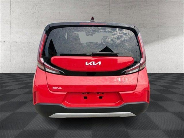 Kia Soul Vehicle Full-screen Gallery Image 06