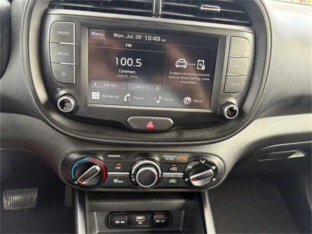 Kia Soul Vehicle Full-screen Gallery Image 11