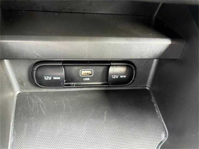 Kia Soul Vehicle Full-screen Gallery Image 13