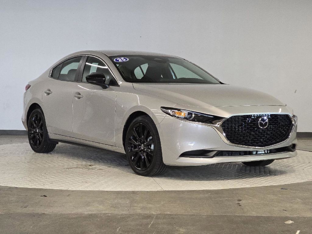 Mazda Mazda3 Sedan Vehicle Full-screen Gallery Image 05