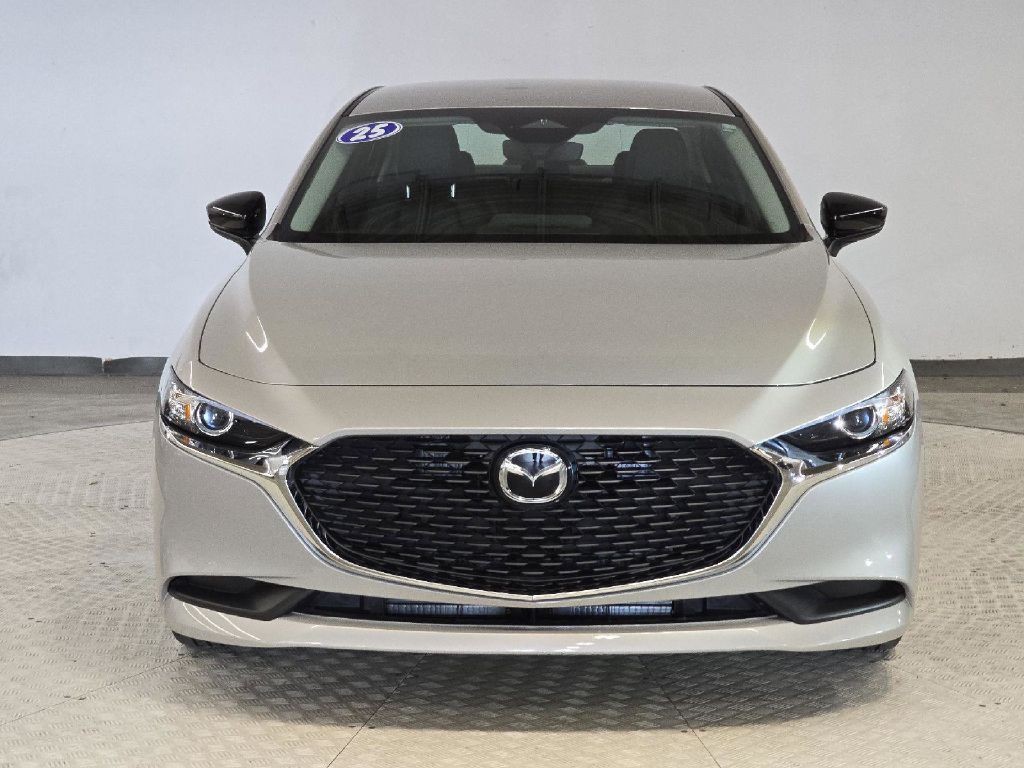 Mazda Mazda3 Sedan Vehicle Full-screen Gallery Image 06