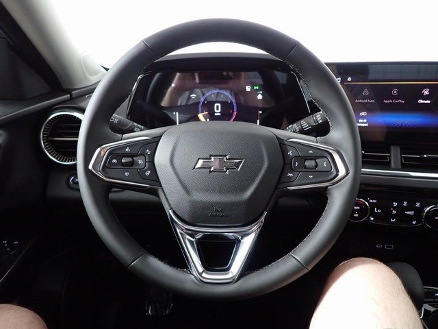 Chevrolet Trax Vehicle Full-screen Gallery Image 13