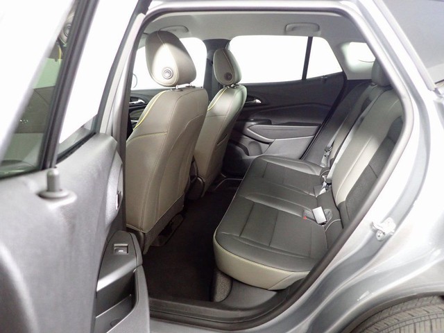 Chevrolet Trax Vehicle Full-screen Gallery Image 18