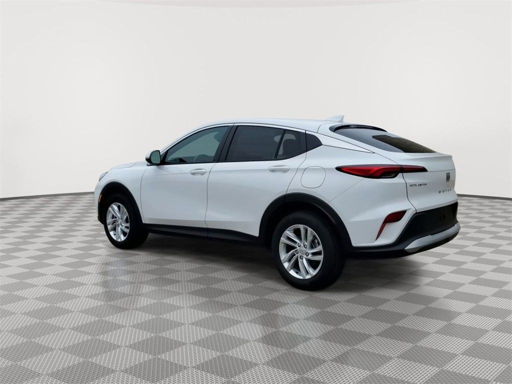 Buick Envista Vehicle Full-screen Gallery Image 06