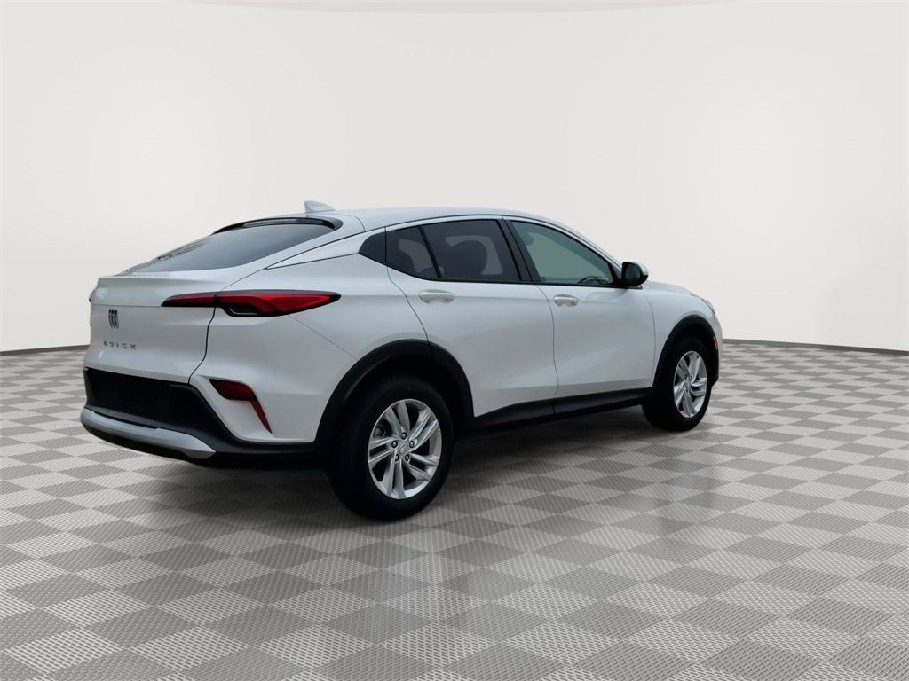 Buick Envista Vehicle Full-screen Gallery Image 08