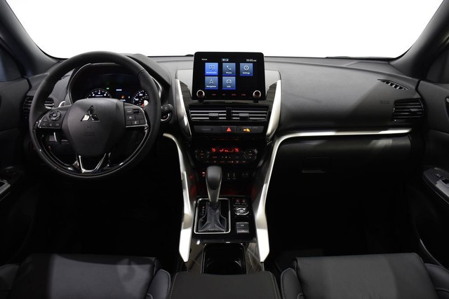 Mitsubishi Eclipse Cross Vehicle Full-screen Gallery Image 08