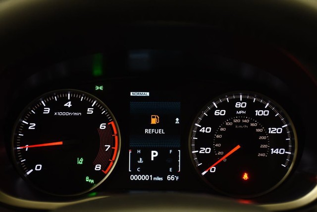 Mitsubishi Eclipse Cross Vehicle Full-screen Gallery Image 10