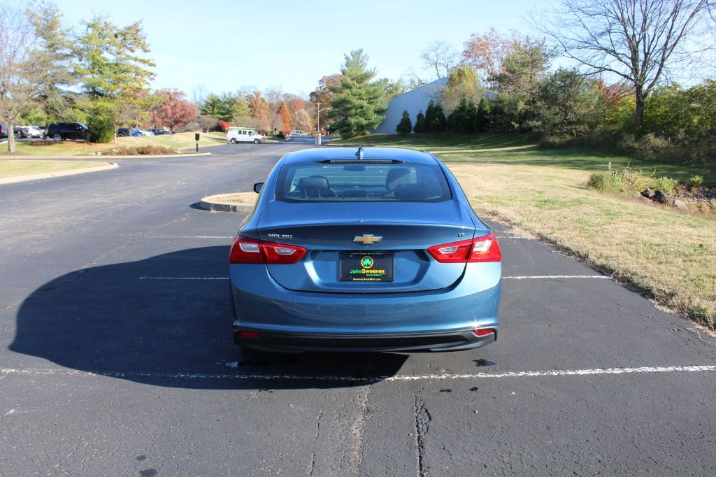 Chevrolet Malibu Vehicle Full-screen Gallery Image 07