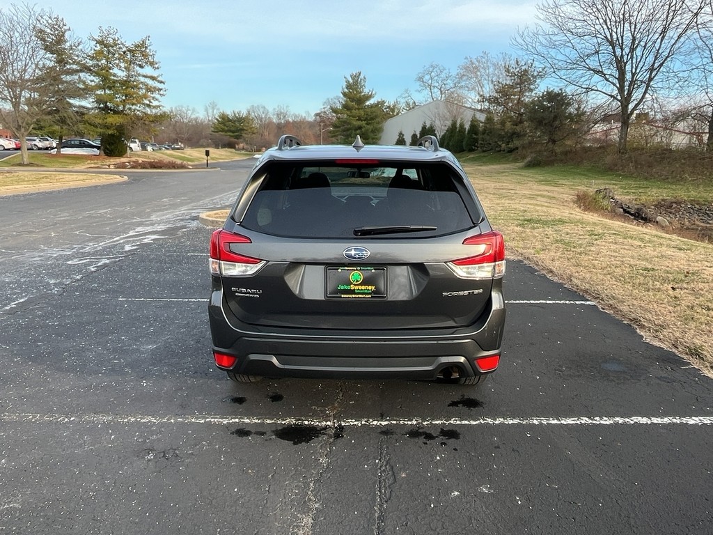 Subaru Forester Vehicle Full-screen Gallery Image 07