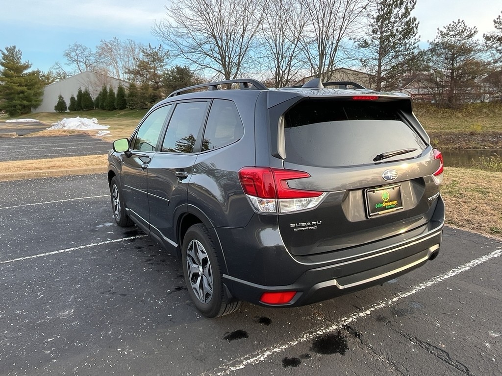 Subaru Forester Vehicle Full-screen Gallery Image 08