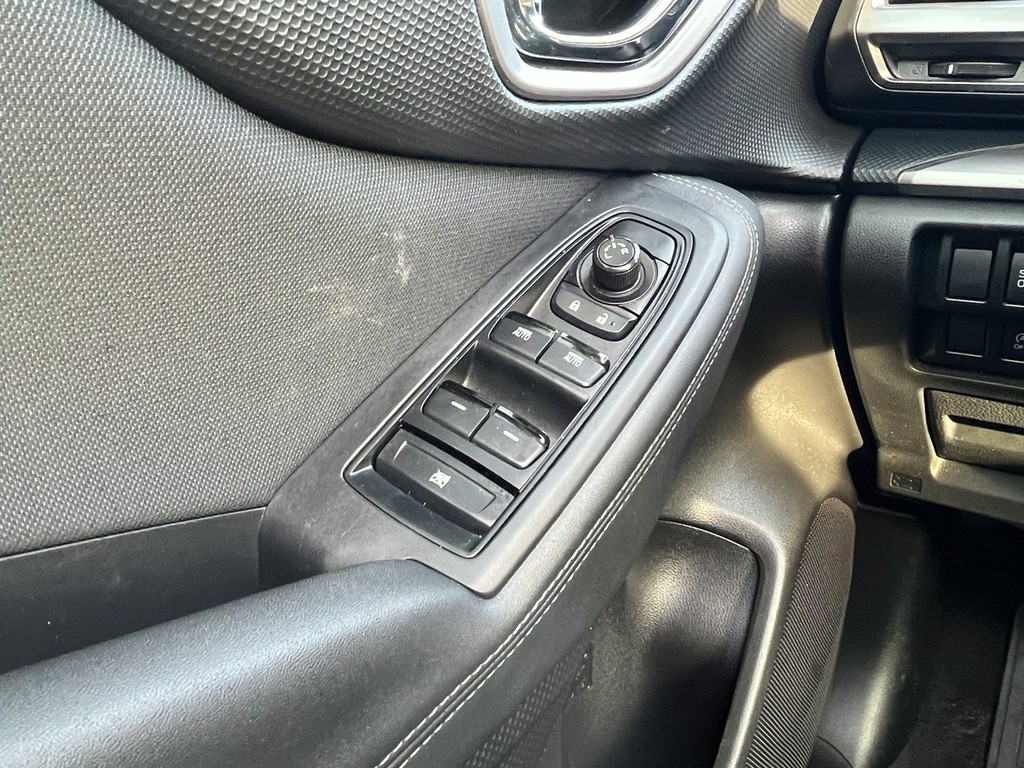 Subaru Forester Vehicle Full-screen Gallery Image 22