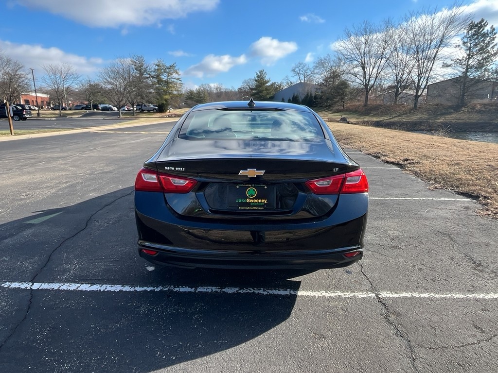 Chevrolet Malibu Vehicle Full-screen Gallery Image 07