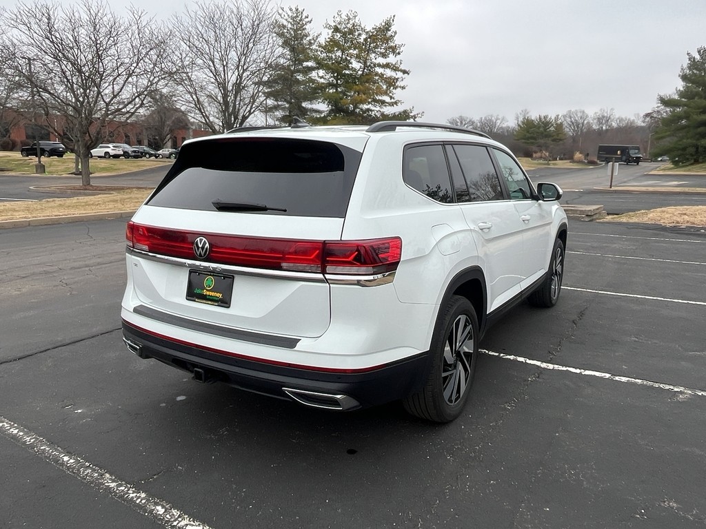 Volkswagen Atlas Vehicle Full-screen Gallery Image 06
