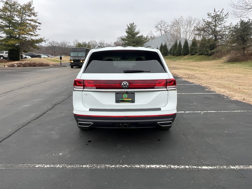 Volkswagen Atlas Vehicle Full-screen Gallery Image 07