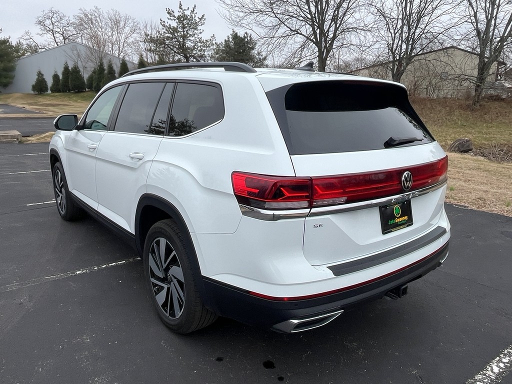 Volkswagen Atlas Vehicle Full-screen Gallery Image 08