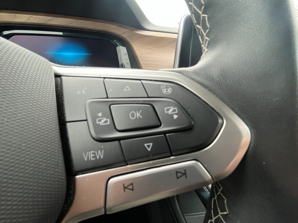 Volkswagen Atlas Vehicle Full-screen Gallery Image 25