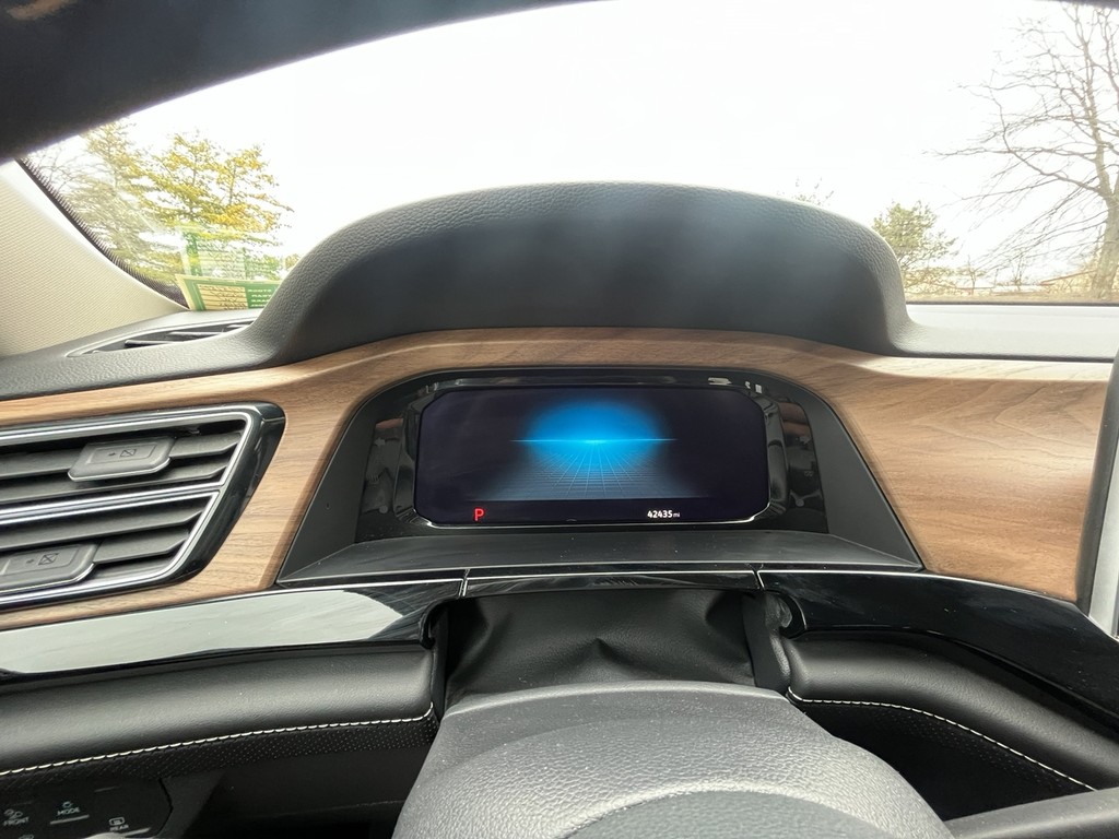 Volkswagen Atlas Vehicle Full-screen Gallery Image 26