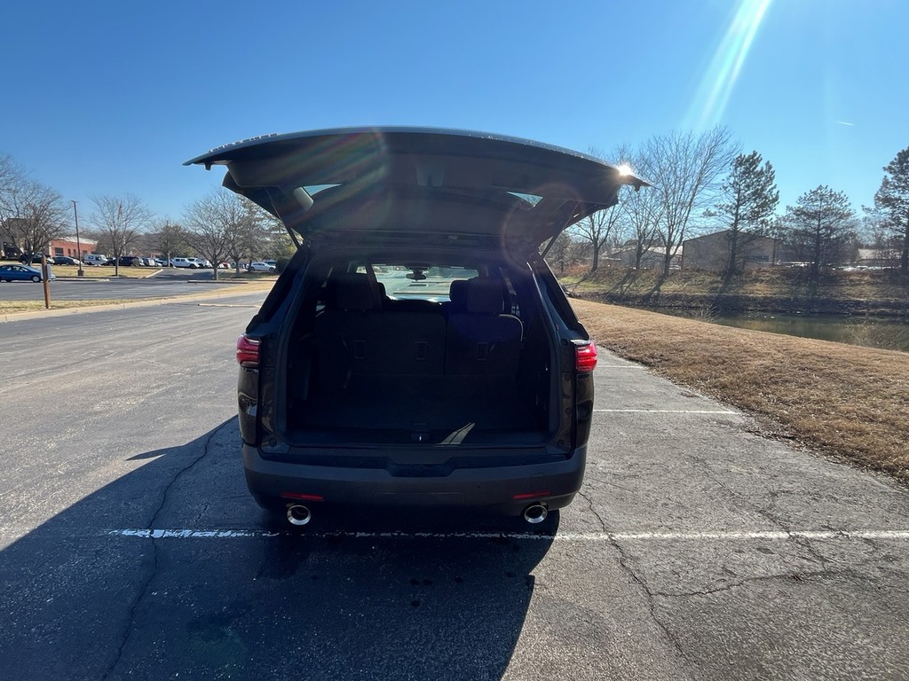 Chevrolet Traverse Vehicle Full-screen Gallery Image 10