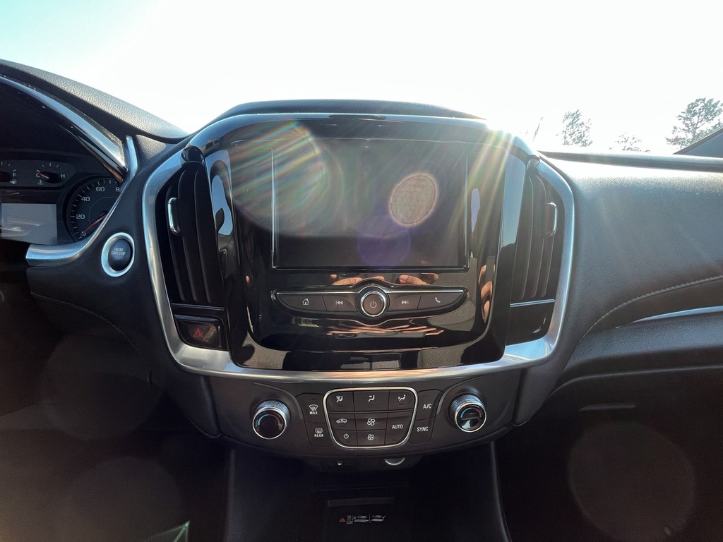 Chevrolet Traverse Vehicle Full-screen Gallery Image 15