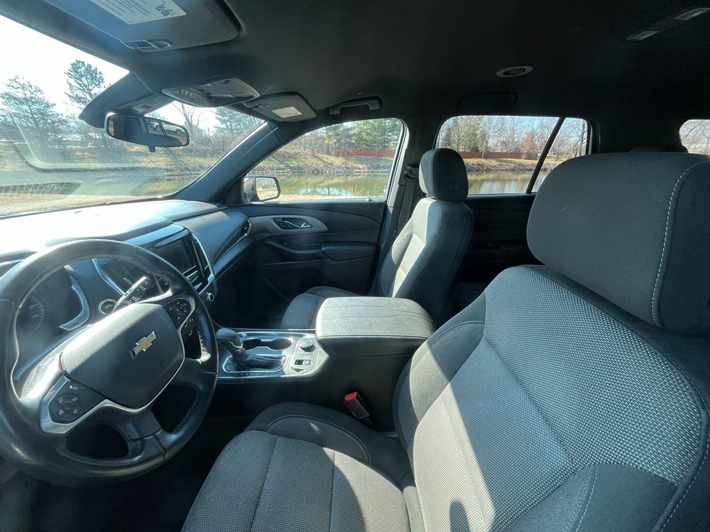 Chevrolet Traverse Vehicle Full-screen Gallery Image 20