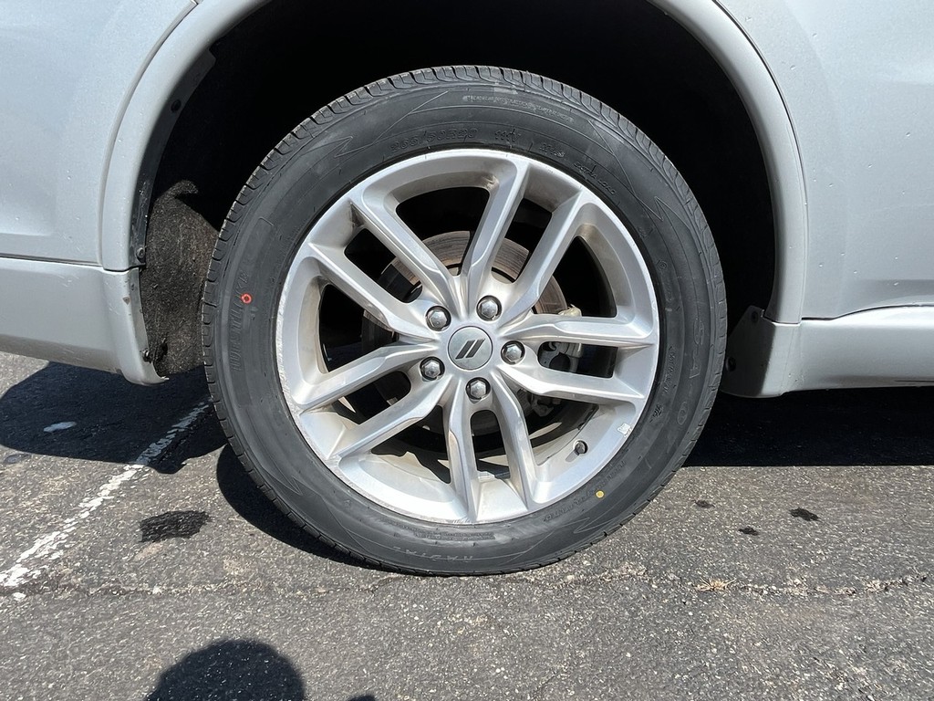 Dodge Durango Vehicle Full-screen Gallery Image 09