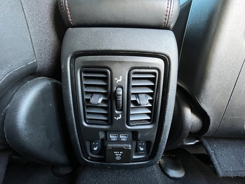 Dodge Durango Vehicle Full-screen Gallery Image 12