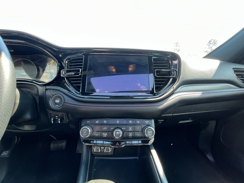 Dodge Durango Vehicle Full-screen Gallery Image 16