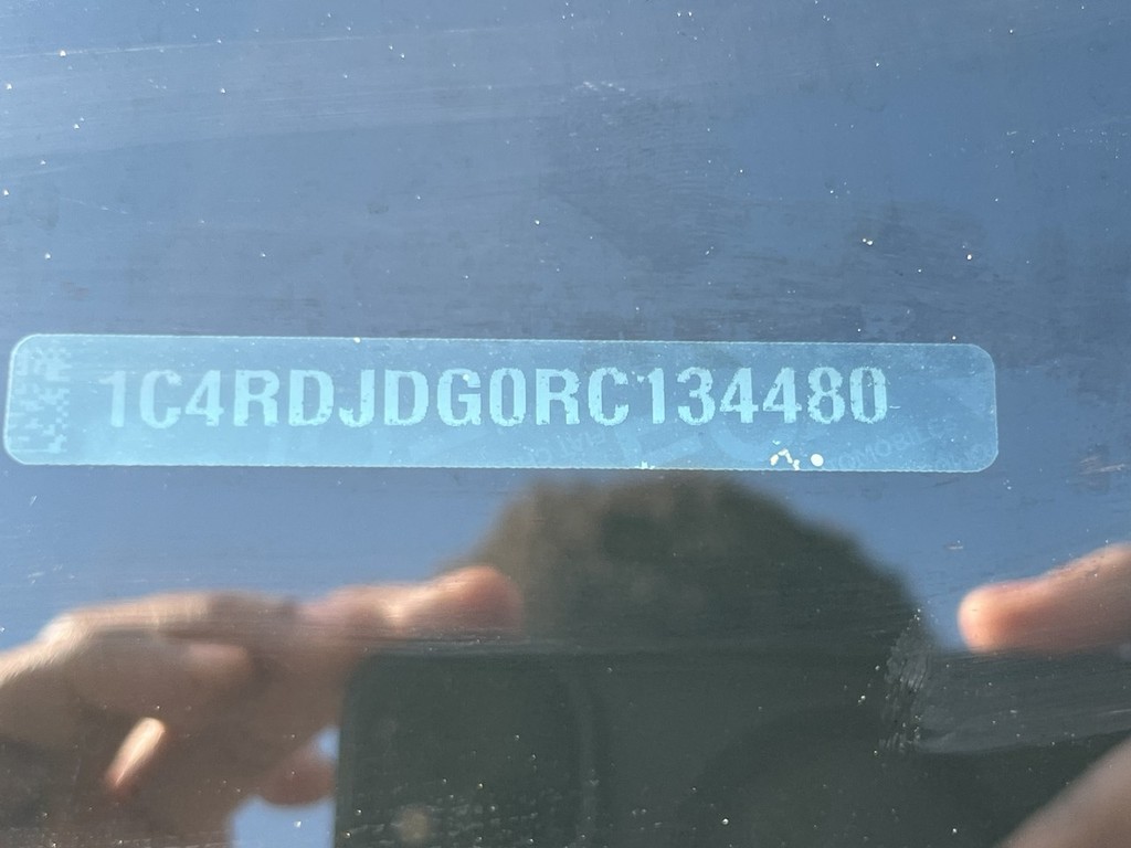 Dodge Durango Vehicle Full-screen Gallery Image 25