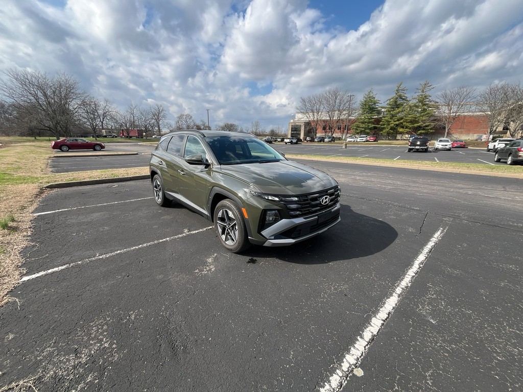 Hyundai Tucson Vehicle Full-screen Gallery Image 04