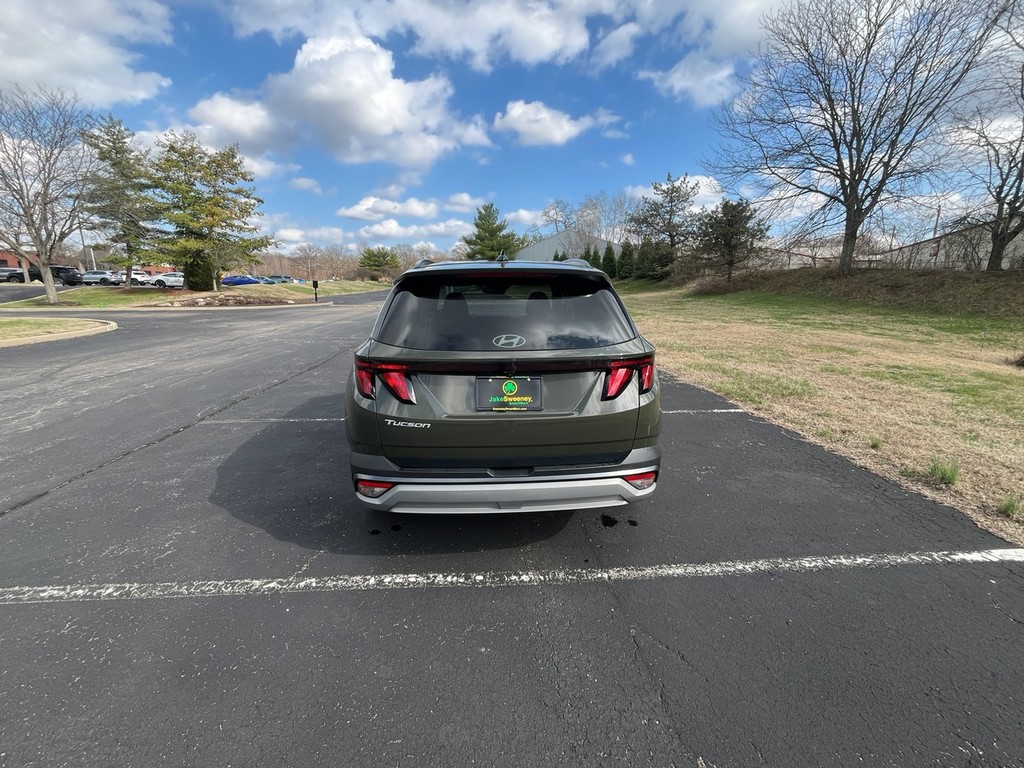 Hyundai Tucson Vehicle Full-screen Gallery Image 07