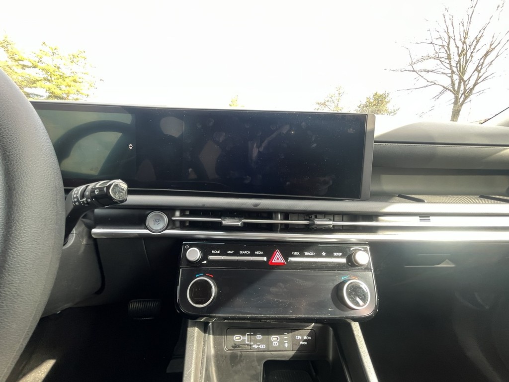 Hyundai Tucson Vehicle Full-screen Gallery Image 15