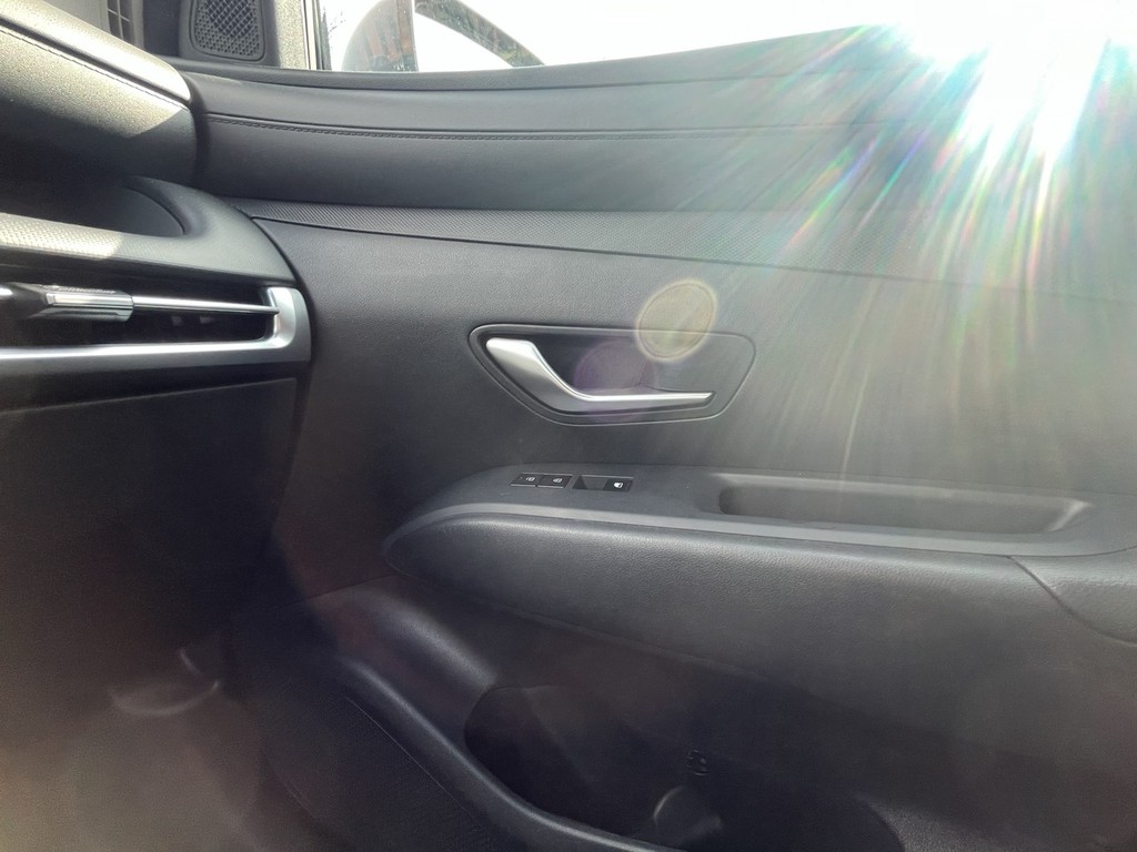 Hyundai Tucson Vehicle Full-screen Gallery Image 22