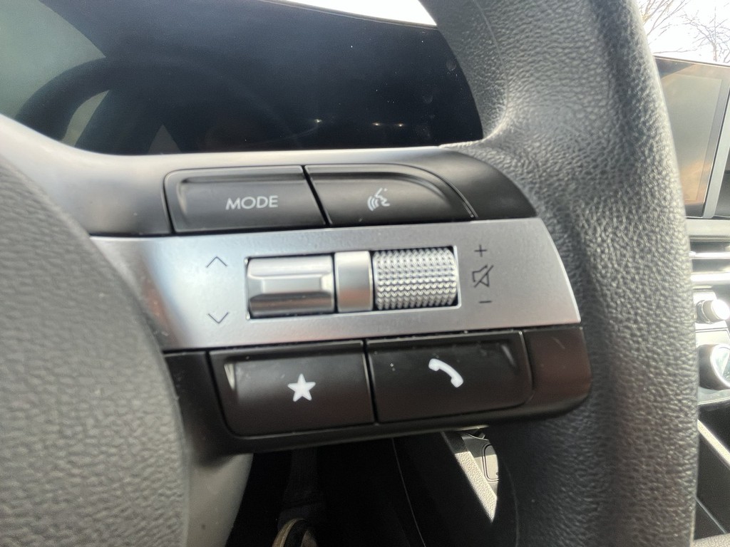 Hyundai Tucson Vehicle Full-screen Gallery Image 25