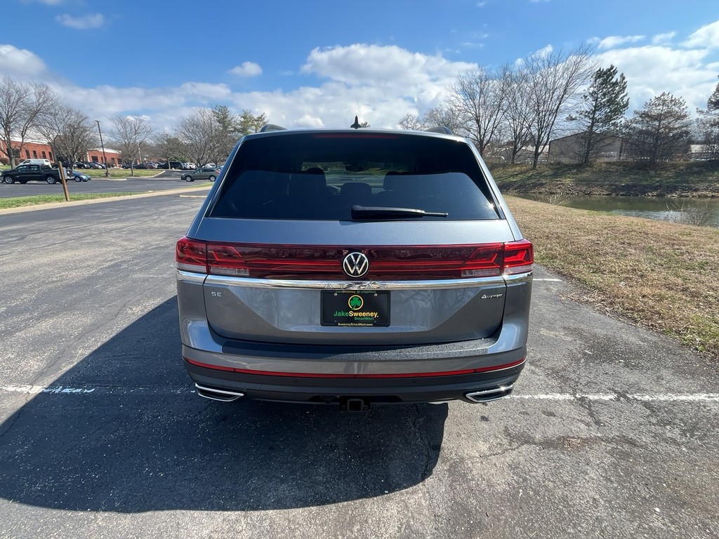 Volkswagen Atlas Vehicle Full-screen Gallery Image 07