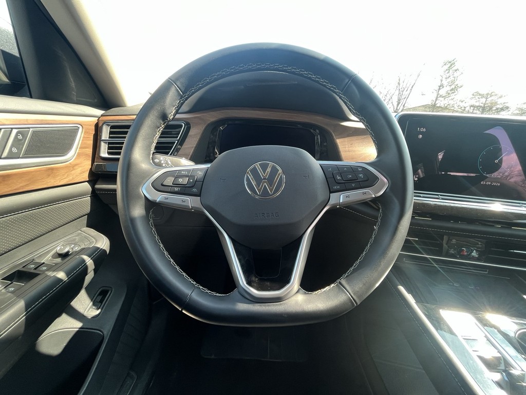 Volkswagen Atlas Vehicle Full-screen Gallery Image 14
