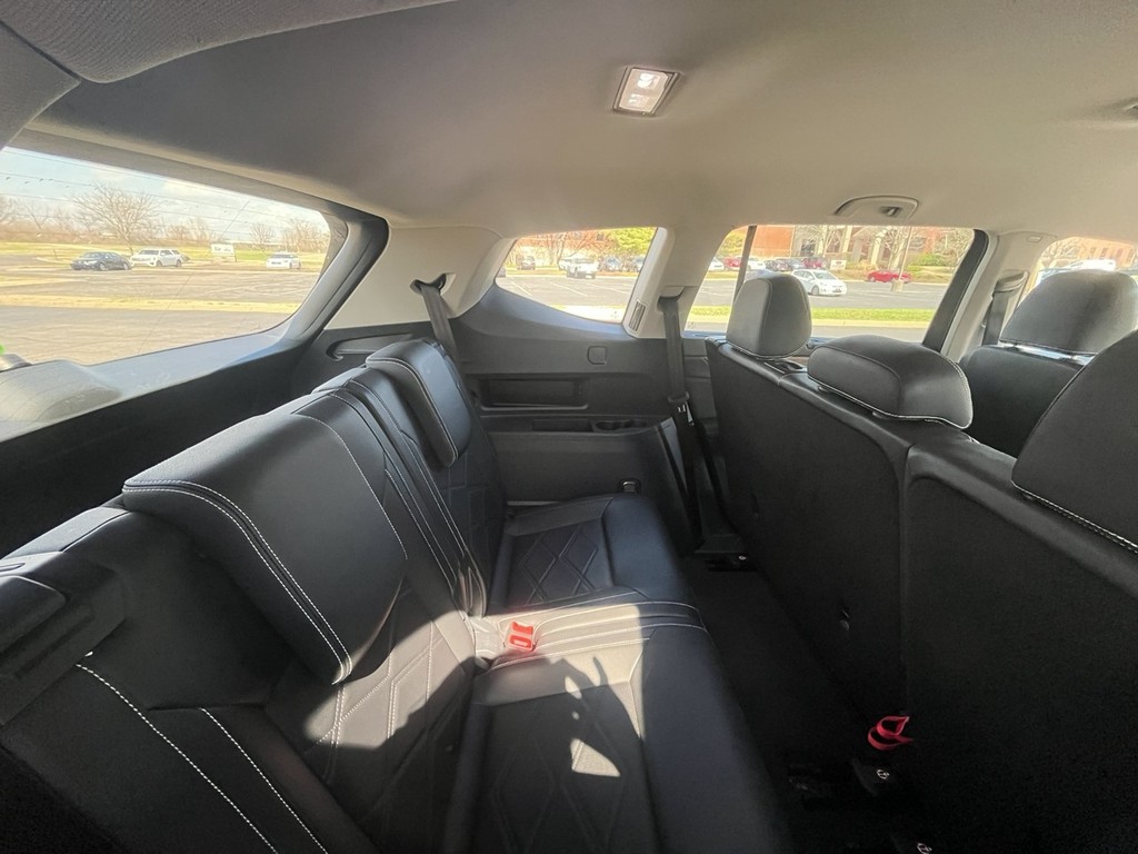 Volkswagen Atlas Vehicle Full-screen Gallery Image 18