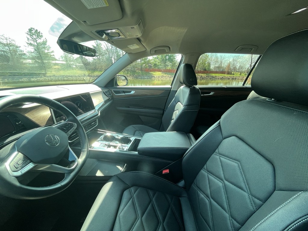 Volkswagen Atlas Vehicle Full-screen Gallery Image 20