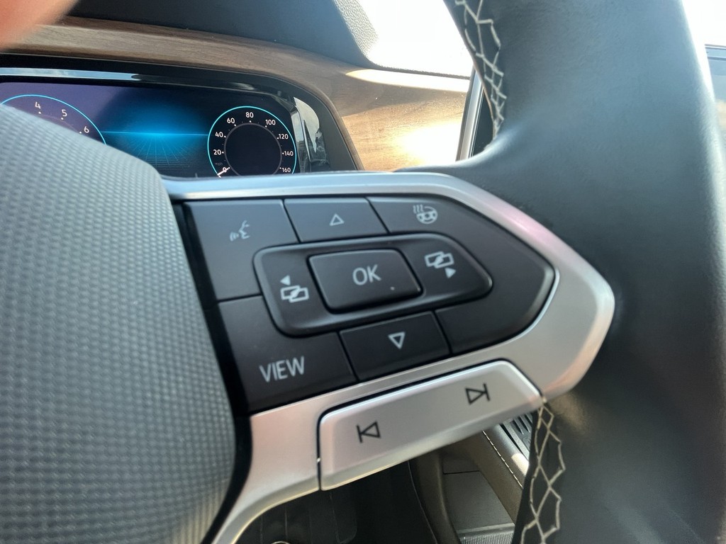 Volkswagen Atlas Vehicle Full-screen Gallery Image 26