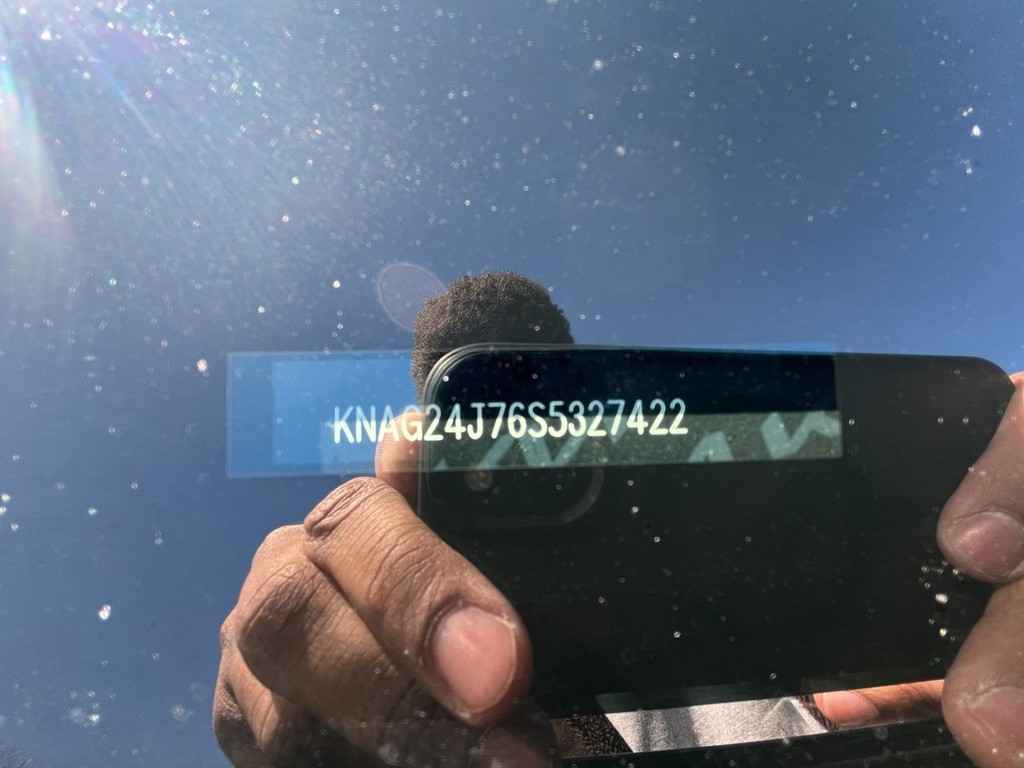 Kia K5 Vehicle Full-screen Gallery Image 23