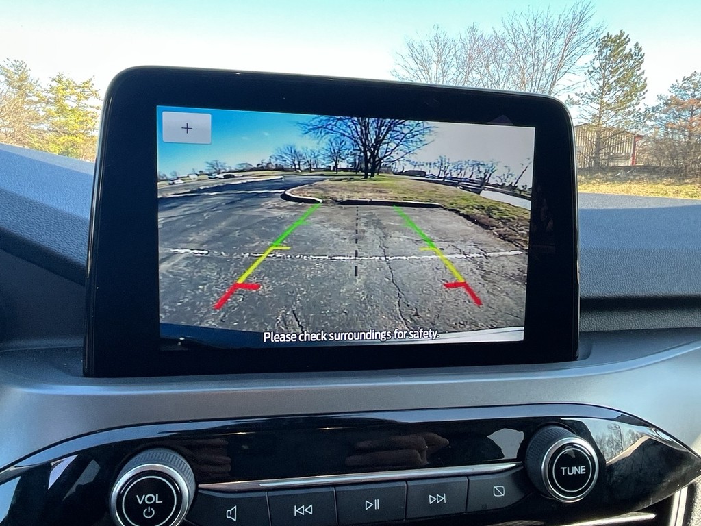 Ford Escape Vehicle Full-screen Gallery Image 27