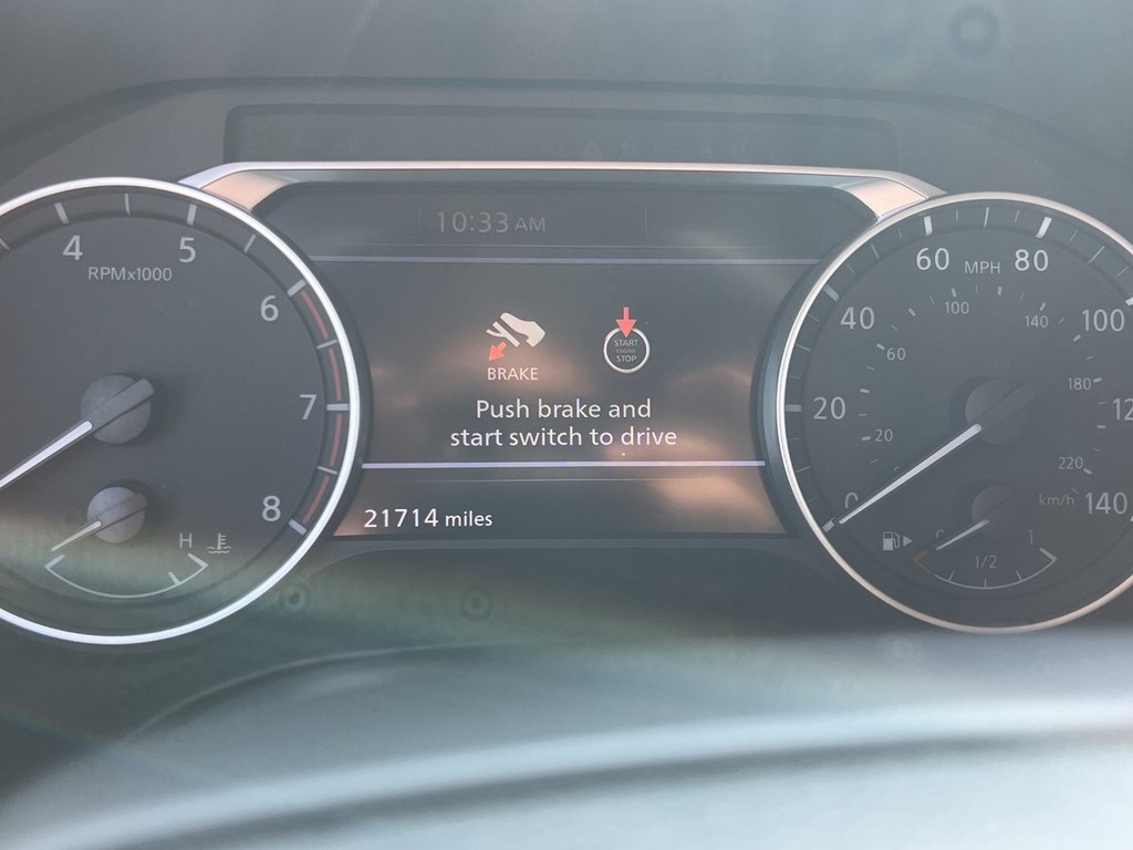 Nissan Rogue Vehicle Full-screen Gallery Image 26