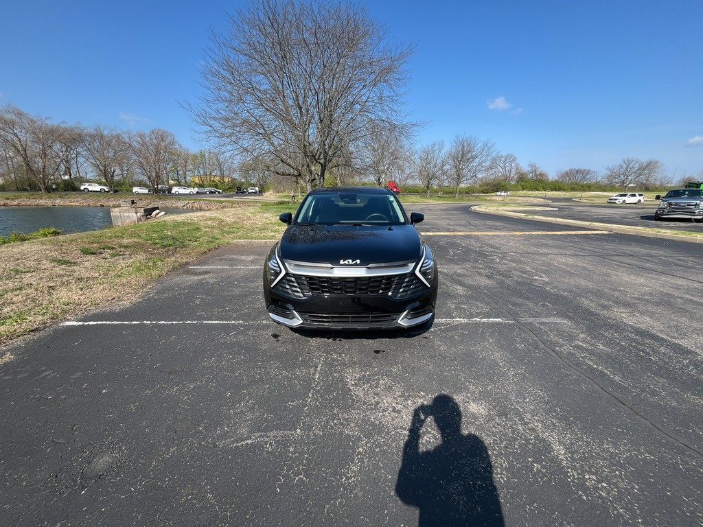 Kia SPORTAGE Vehicle Full-screen Gallery Image 03