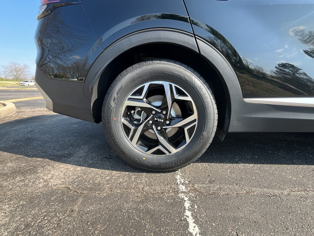 Kia SPORTAGE Vehicle Full-screen Gallery Image 09