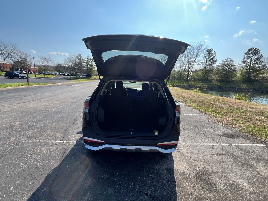 Kia SPORTAGE Vehicle Full-screen Gallery Image 10