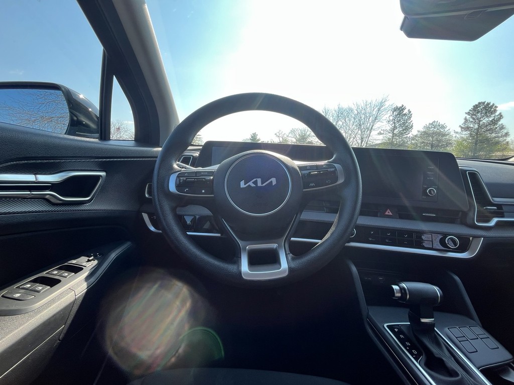 Kia SPORTAGE Vehicle Full-screen Gallery Image 14